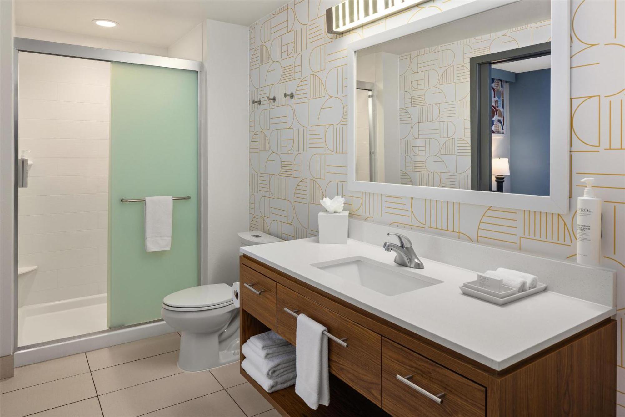 Home2 By Hilton Minneapolis 3*