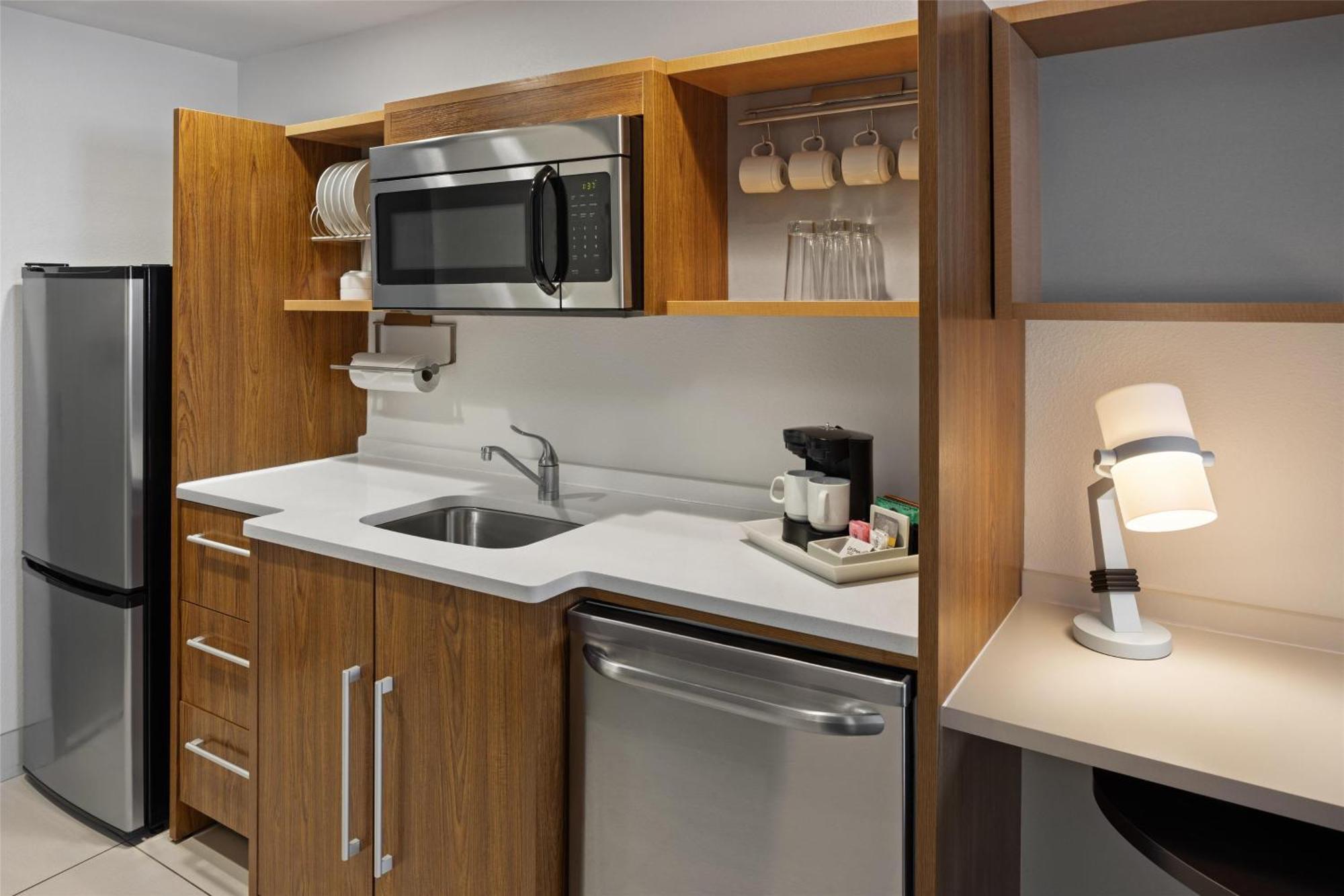 2 By Hilton Minneapolis 3*