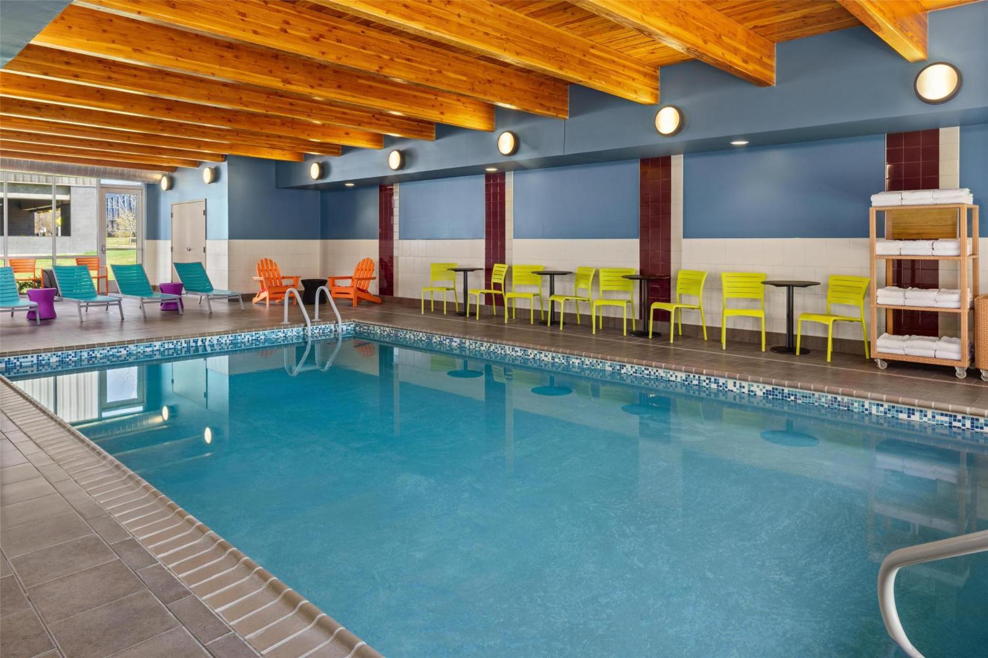 2 By Hilton Minneapolis Hotel 3*